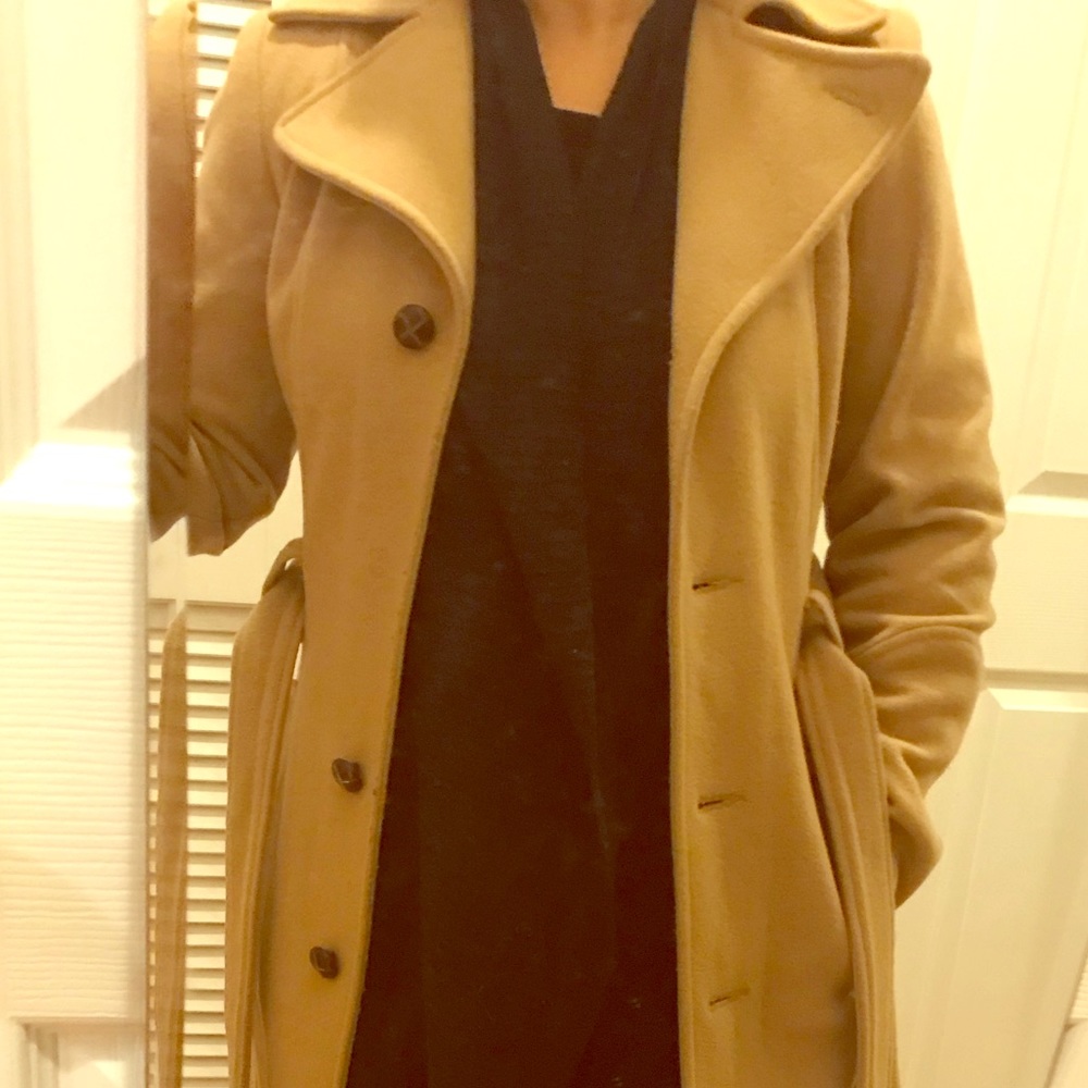 ⚠️MOVING OUT: Taking best offers! Anne Klein Coat